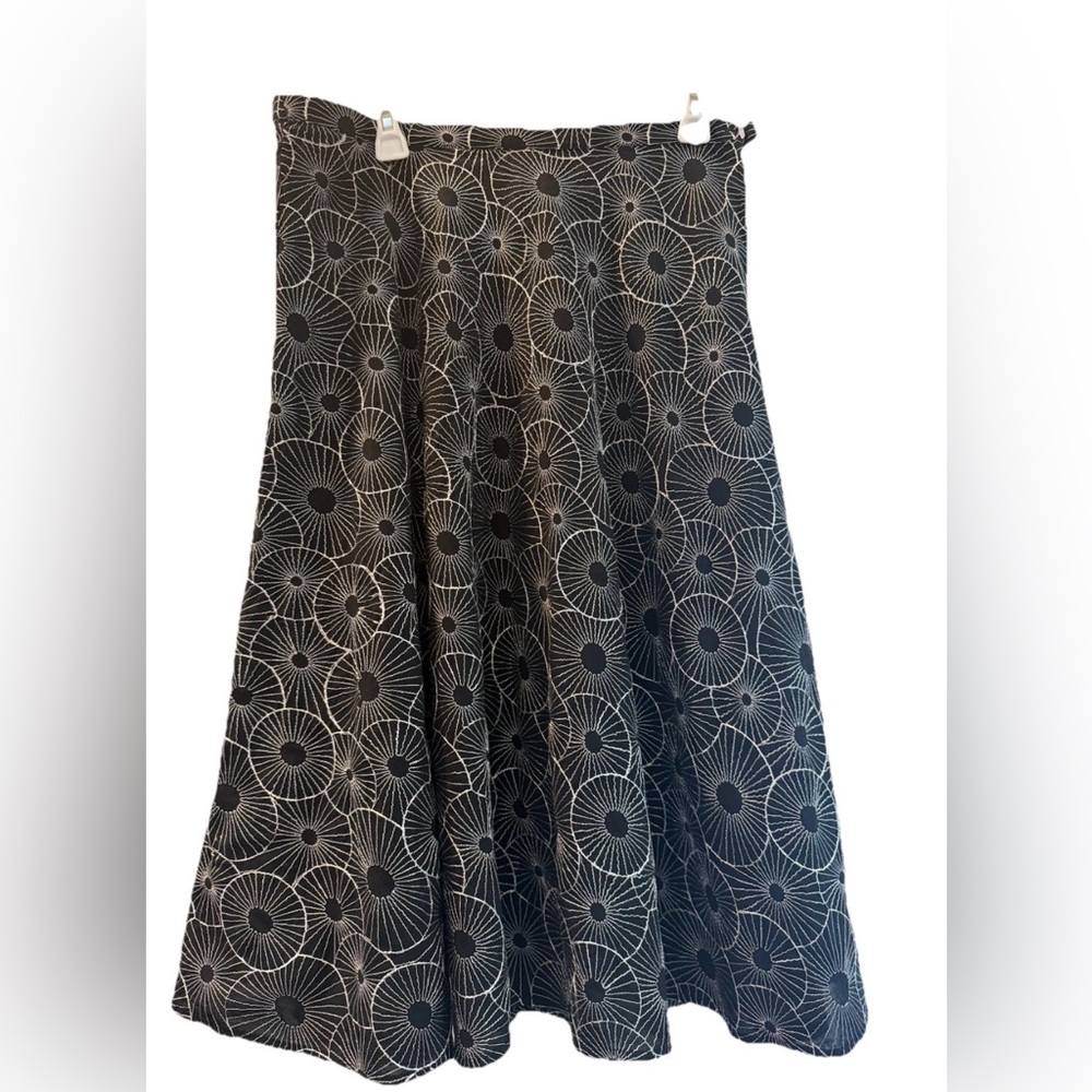 Chico's Womens Size 2 (Large 12) Black & Silver Cotton Blend Skirt Zip